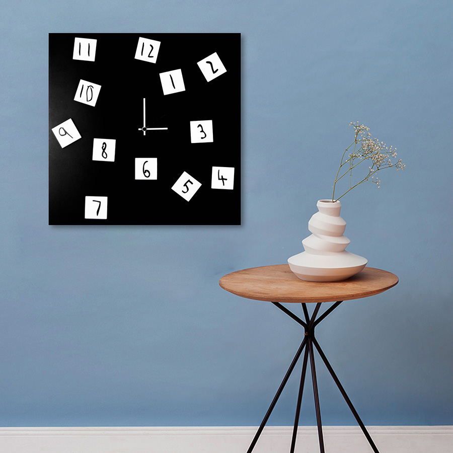 dESIGNoBJECT horloge murale CHANGING CLOCK