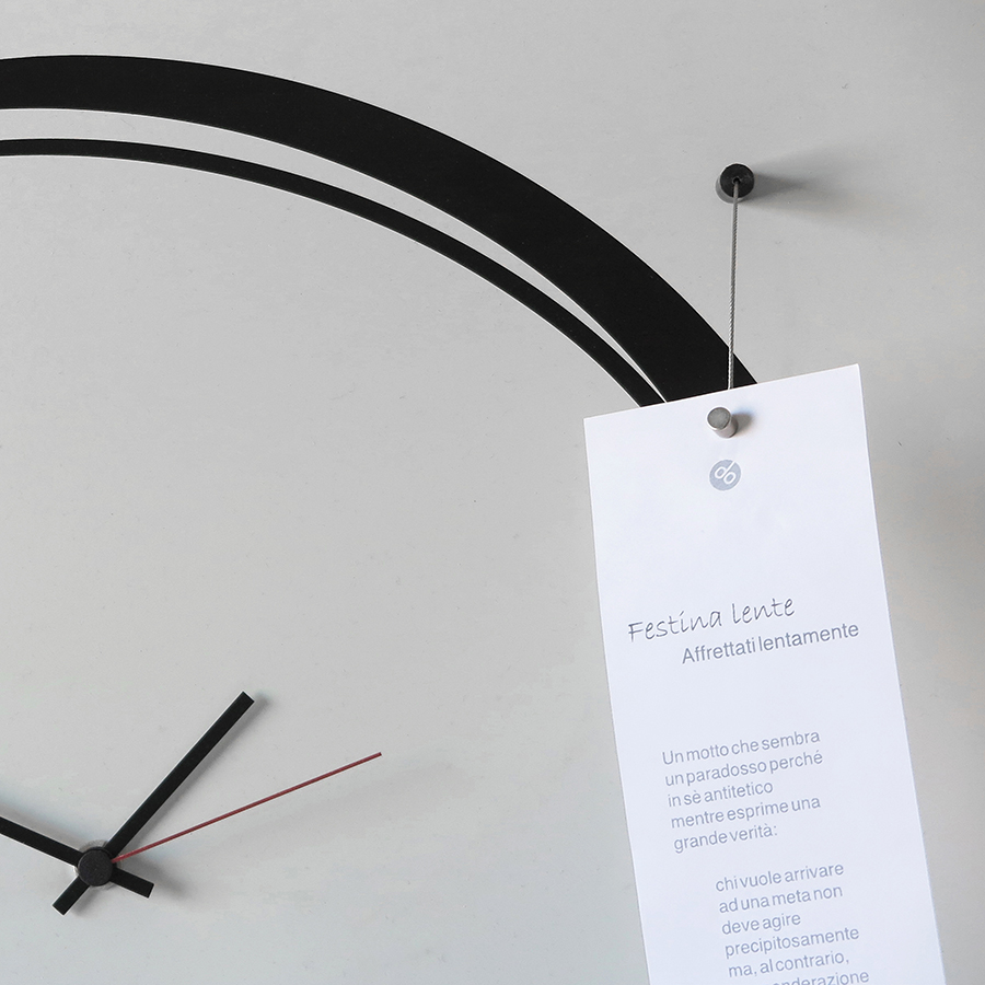 dESIGNoBJECT horloge murale S-ENSO CLOCK