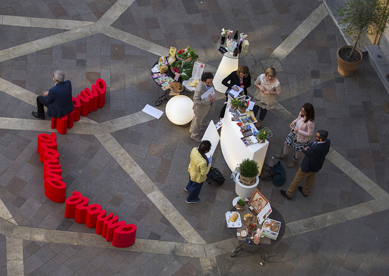 SLIDE banc AMORE BENCH