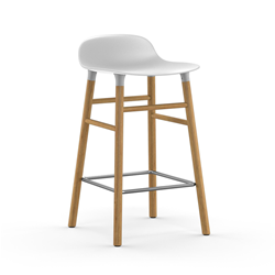 NORMANN COPENHAGEN tabouret FORM BARSTOOL H 65 cm avec piètement en chêne