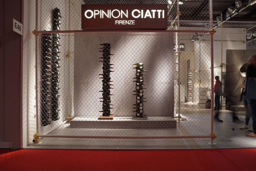 OPINION CIATTI porte-bouteilles vertical mural PTOLOMEO VINO WALL H 208 cm