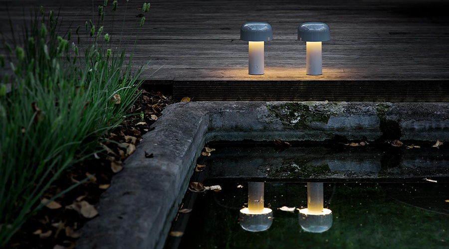FLOS lampe de table rechargeable BELLHOP UNPLUGGED pour l'extérieur