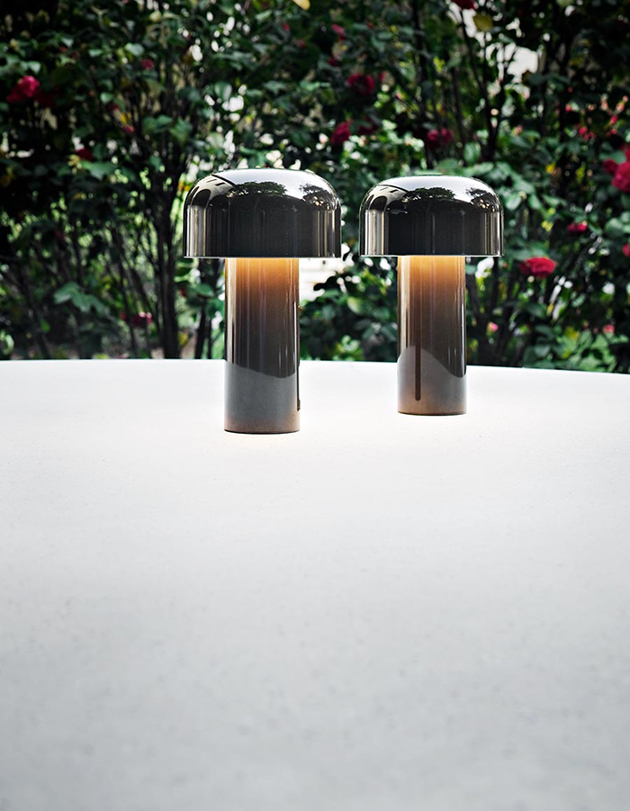 FLOS lampe de table rechargeable BELLHOP UNPLUGGED pour l'extérieur