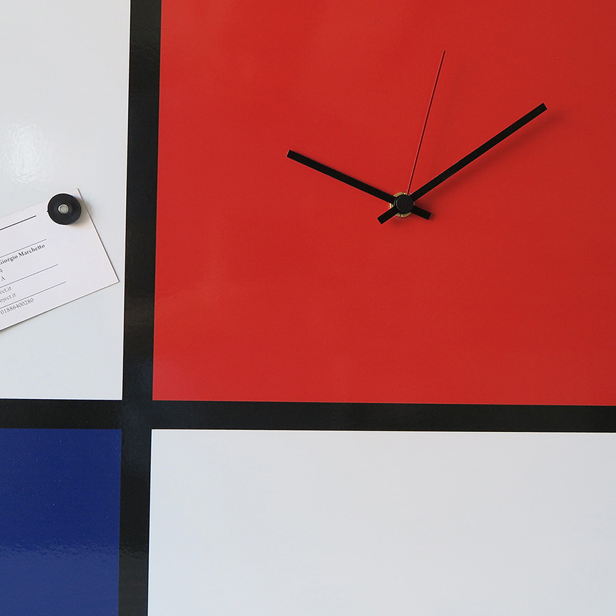 dESIGNoBJECT horloge murale MONDRIAN