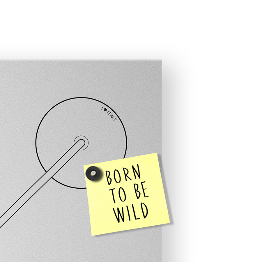 dESIGNoBJECT horloge murale SCOOTER