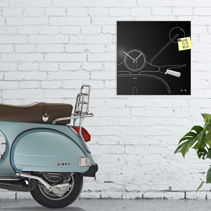 dESIGNoBJECT horloge murale SCOOTER