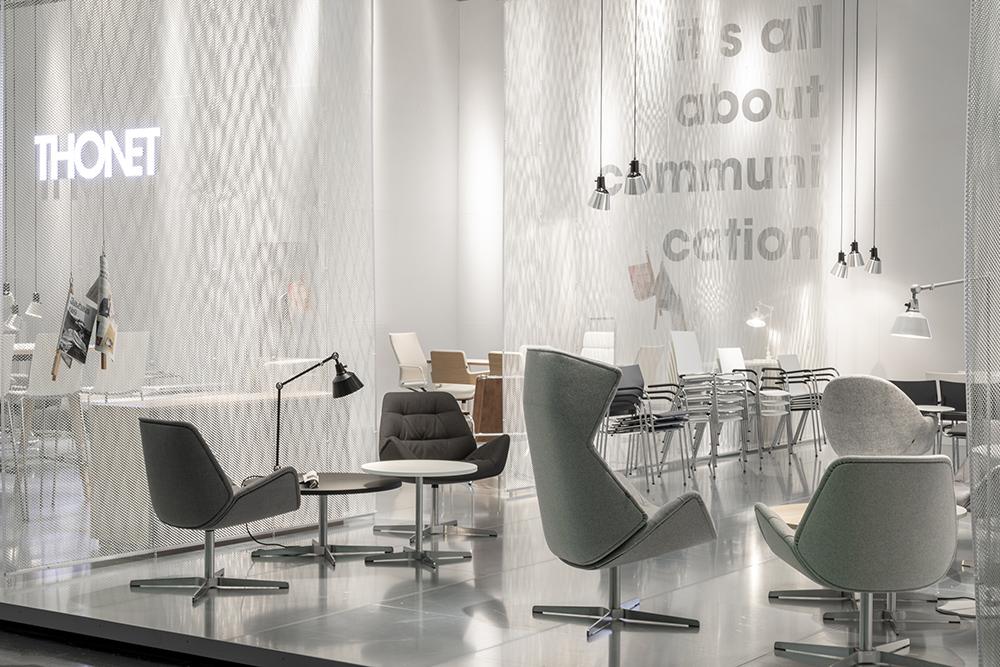 THONET fauteuil pivotante 808