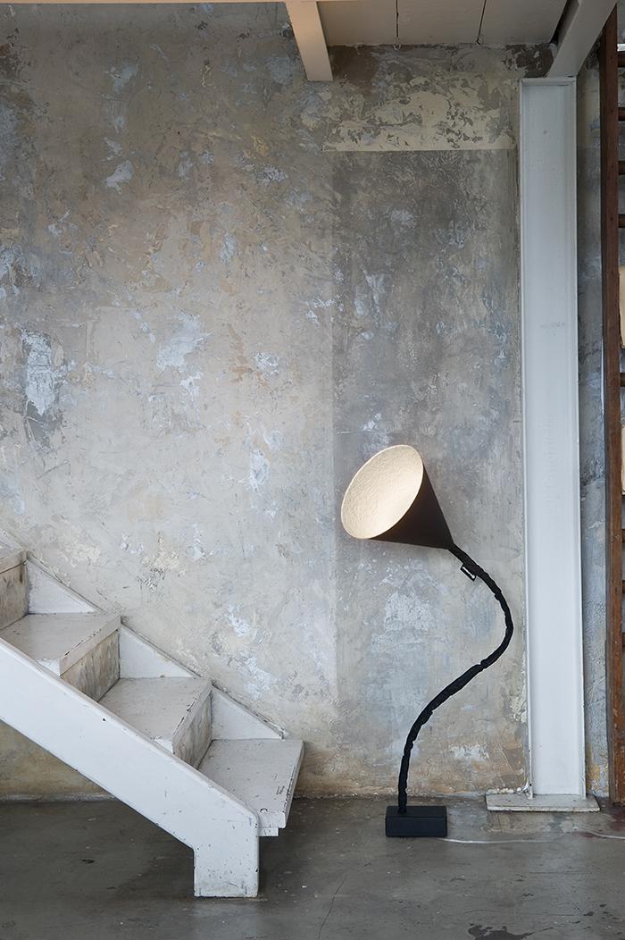 IN-ES.ARTDESIGN lampadaire FLOWER LAVAGNA