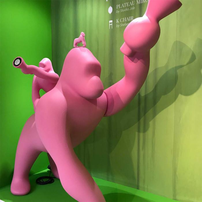 QEEBOO lampadaire KONG