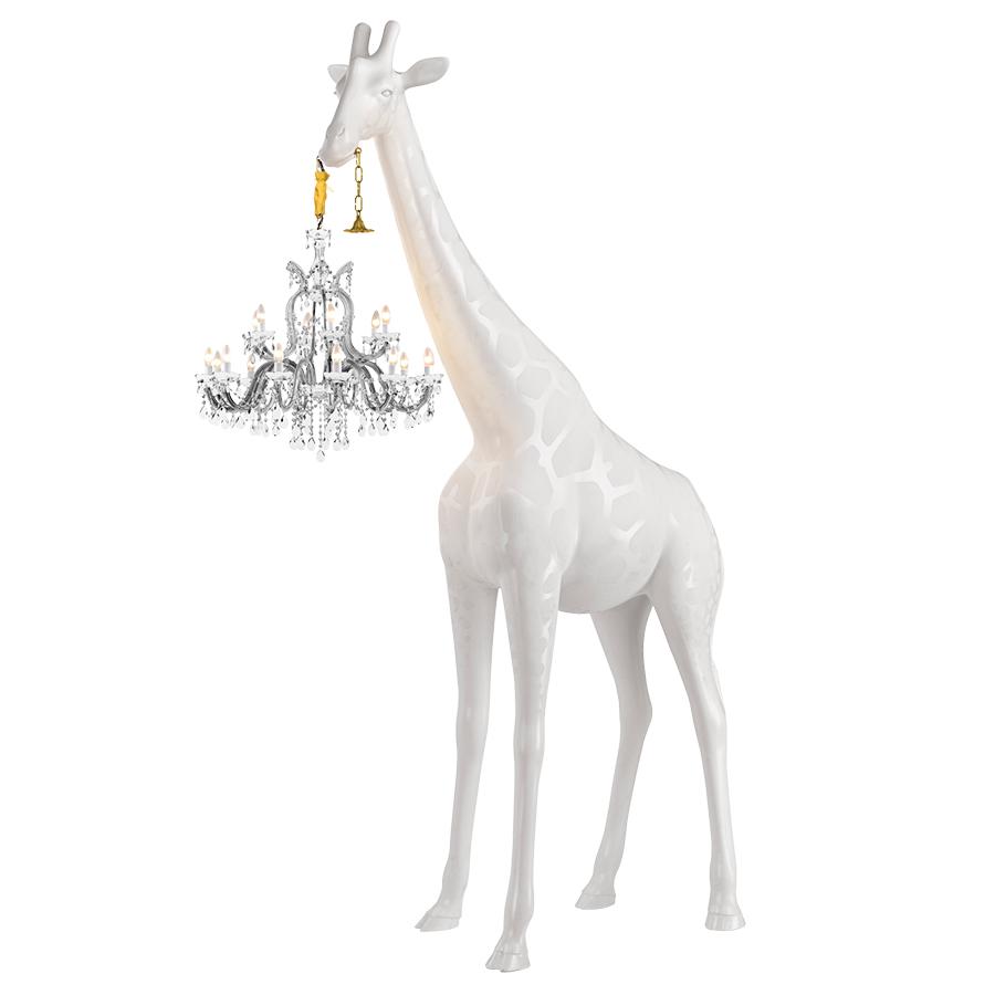 QEEBOO lampadaire GIRAFFE IN LOVE INDOOR H 400 cm
