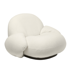 GUBI fauteuil avec accoudoirs et la base pivotante PACHA LOUNGE CHAIR