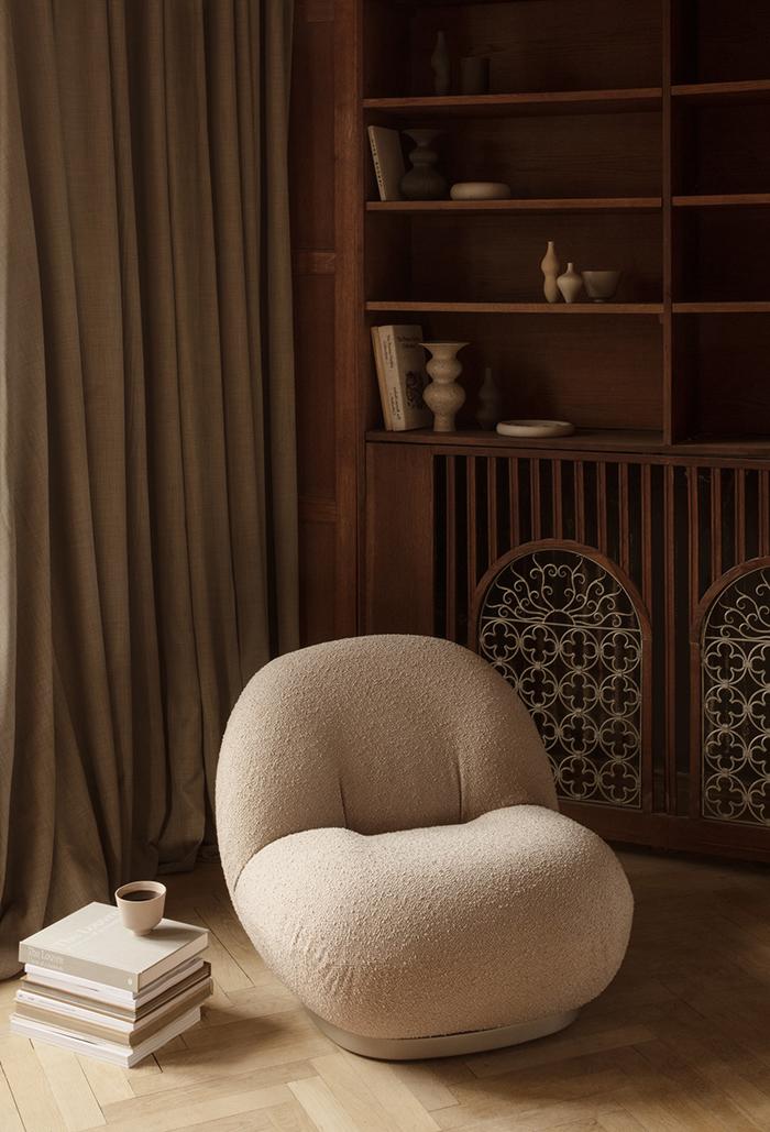 GUBI fauteuil PACHA LOUNGE CHAIR