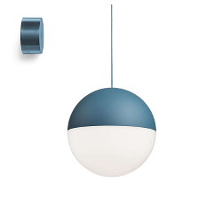 FLOS lampe à suspension STRING LIGHT SPHÈRE 22 mètres avec rosace au mur BLEU