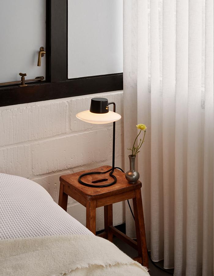 LOUIS POULSEN lampe de table AJ OXFORD