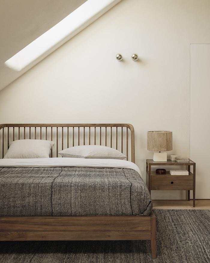 ETHNICRAFT lit SPINDLE pour matelas de 180x200 cm