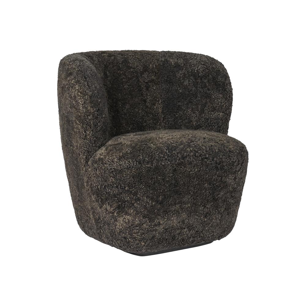 GUBI fauteuil STAY SMALL avec la base noire