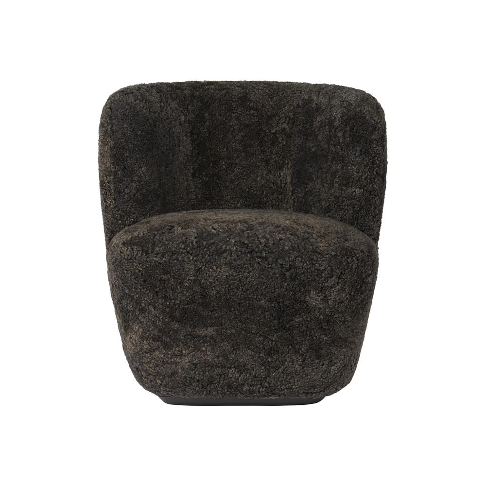 GUBI fauteuil STAY SMALL avec la base noire