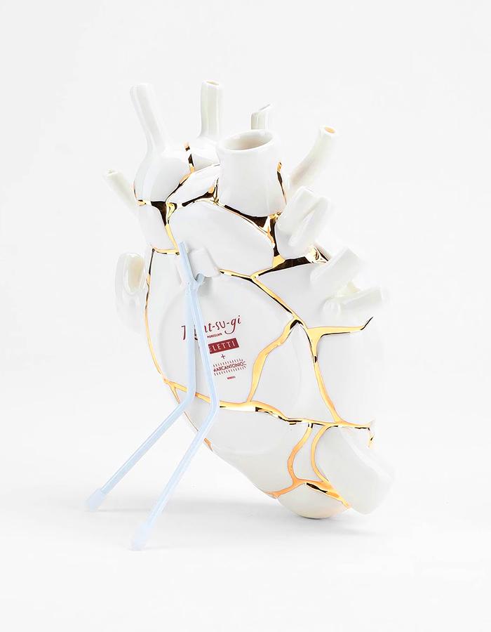 SELETTI vase en forme de coeur LOVE IN BLOOM KINTSUGI