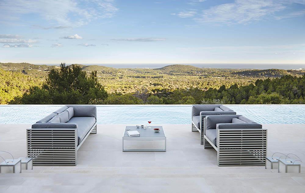 GANDIA BLASCO canapé à 3 places avec dossier haut pour l'extérieur DNA