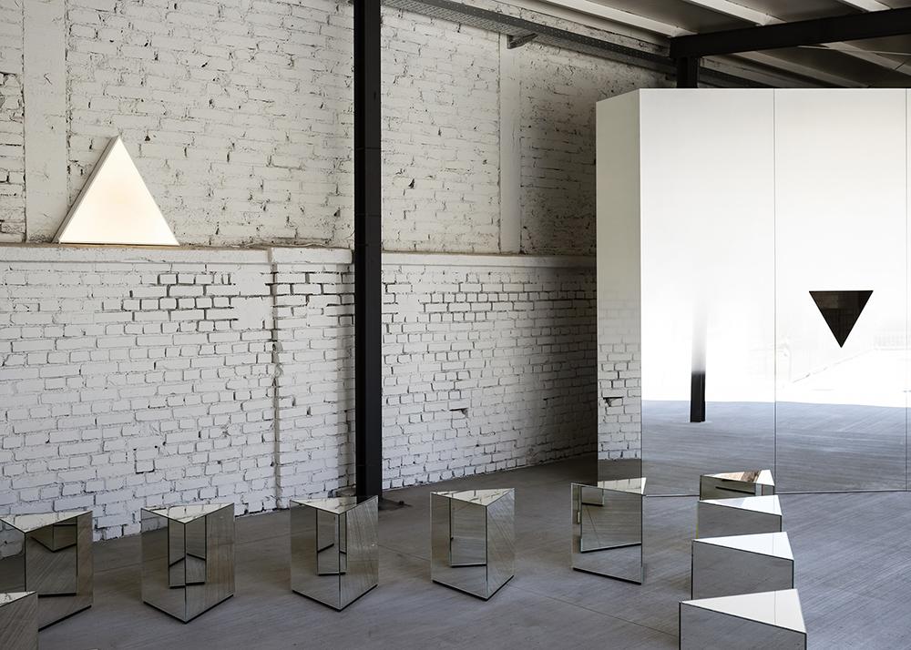 TOOY lampe de table portative NASTRO 563.34