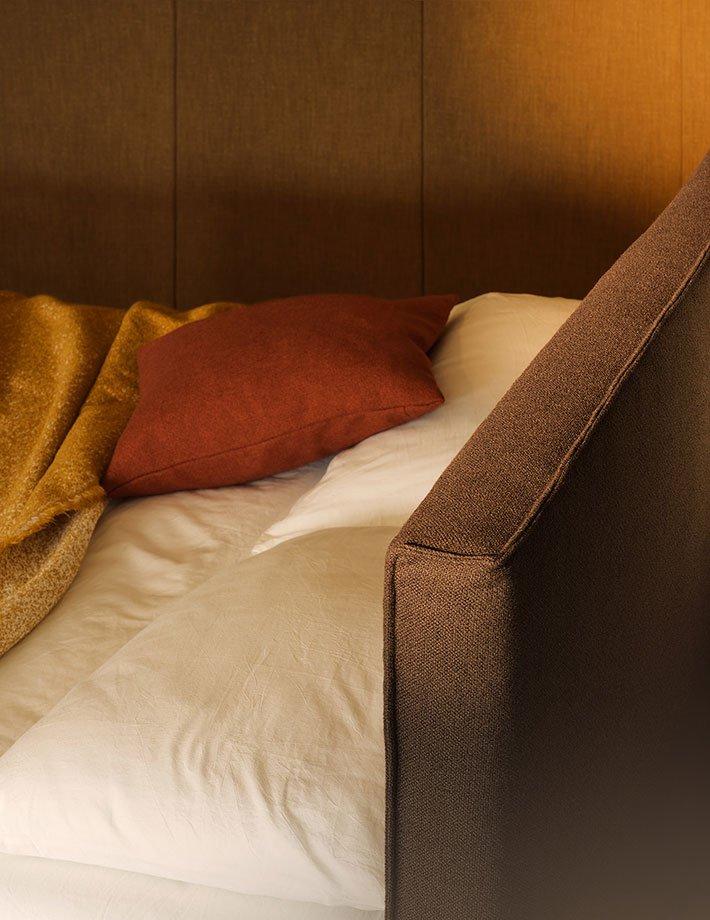 BOLZAN lit deux personnes METROPOLITAN pour matelas 170 x 200 cm avec base H 8 cm