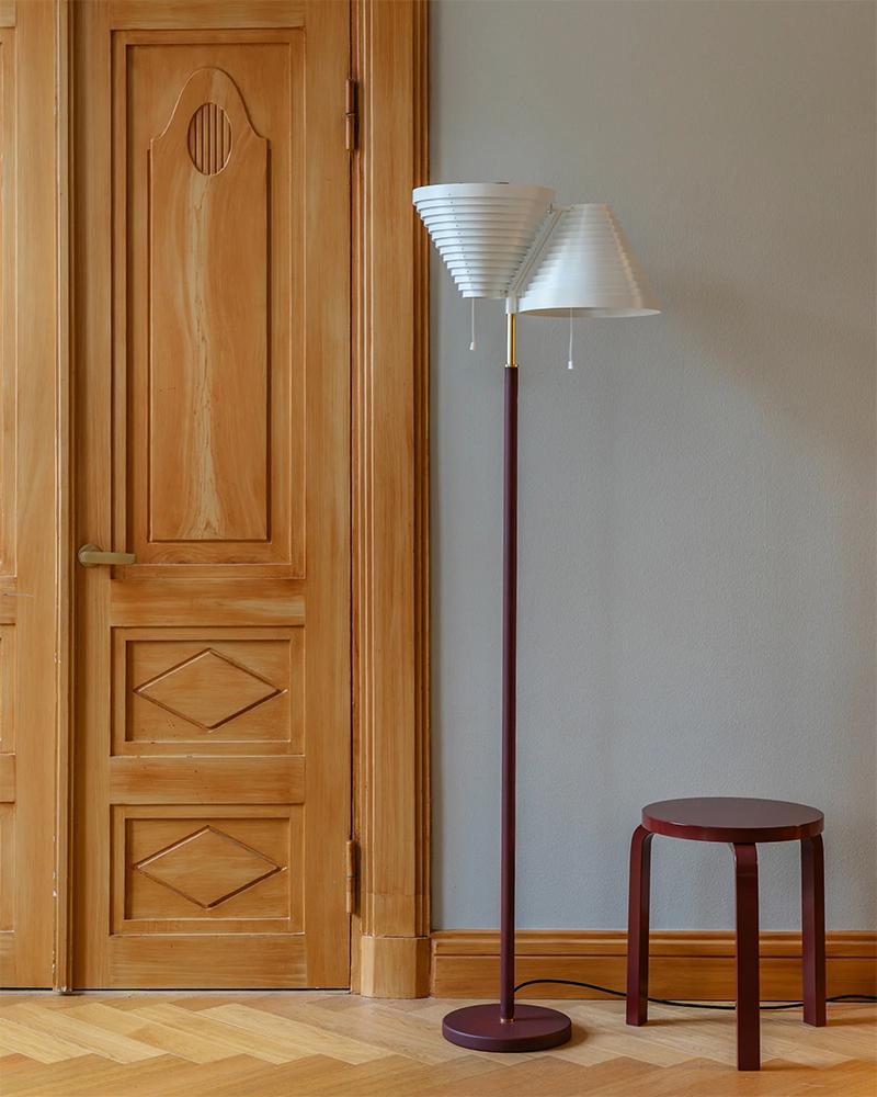 ARTEK sgabello STOOL 60 BURGUNDY LACQUARED