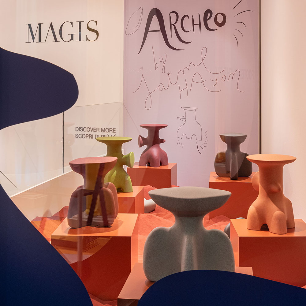 MAGIS table basse ou tabouret pour l'extérieur ARCHEO TV680