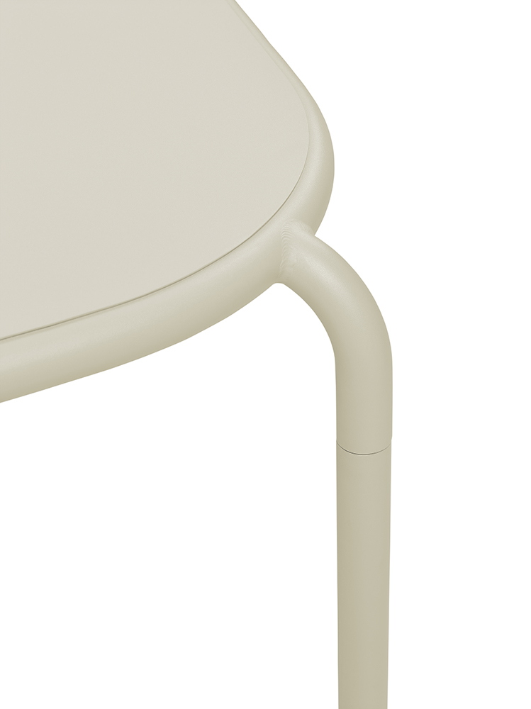 FATBOY table pour l'extérieur TONÍ BANSKI