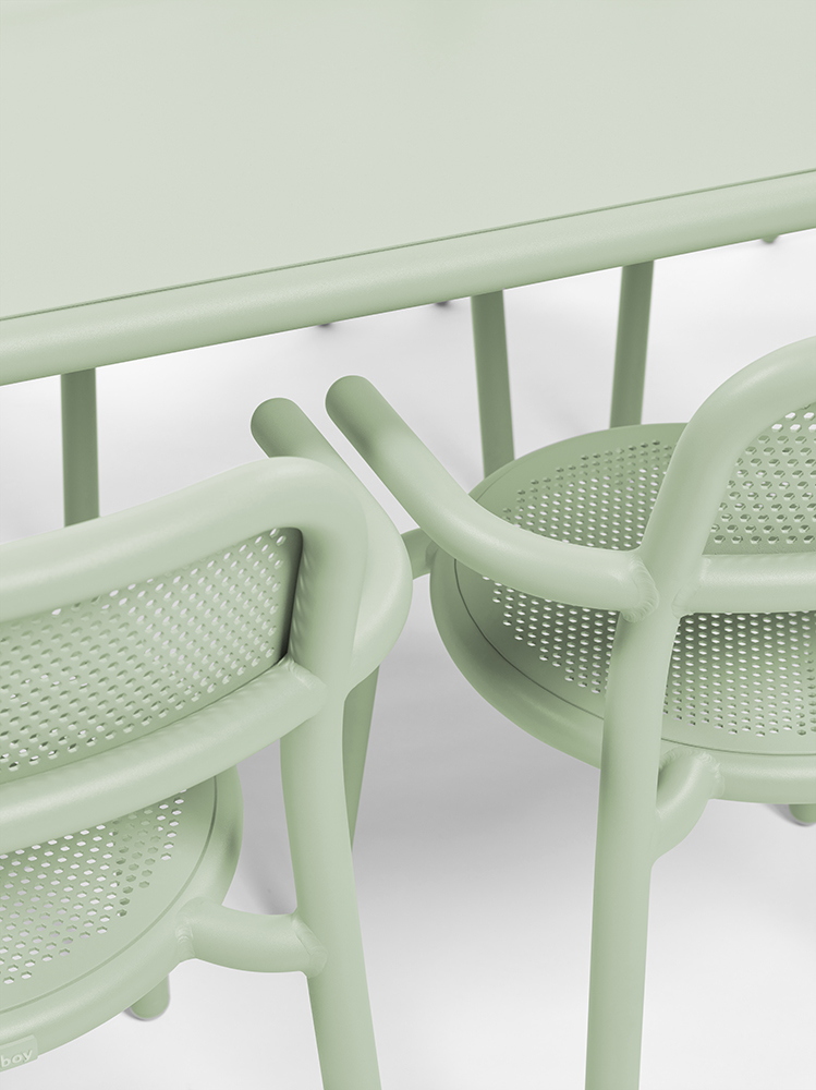 FATBOY table pour l'extérieur TONÍ BANSKI