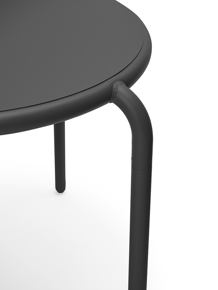 FATBOY table pour l'extérieur TONÍ BANSKI