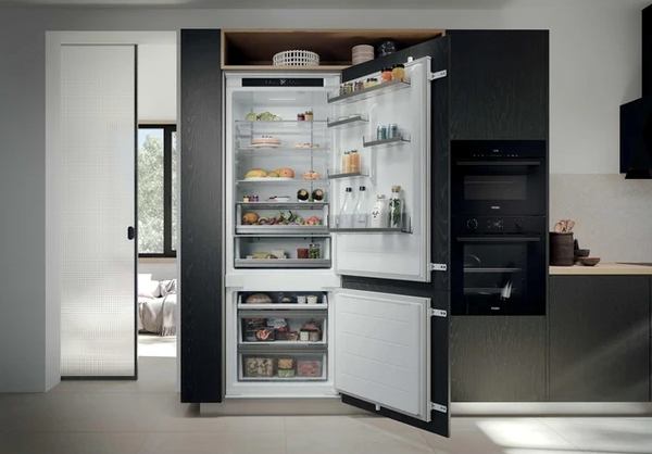 HAIER réfrigérateur combiné encastrable HBQW5719E No Frost Classe E