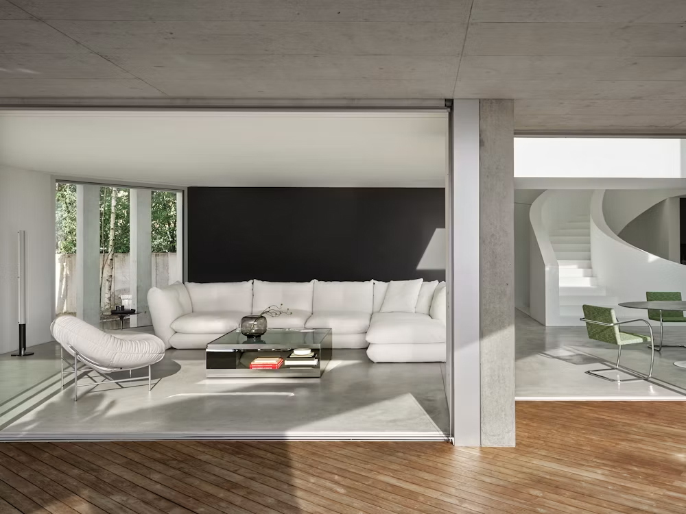 KNOLL canapé d’angle à 5 places avec pouf PILLO en tissu Cat. A