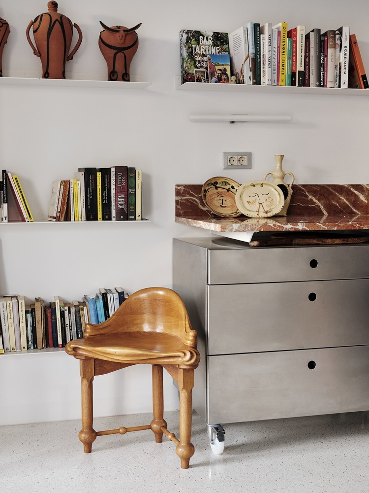 BD BARCELONA DESIGN tabouret CALVET de GAUDÍ