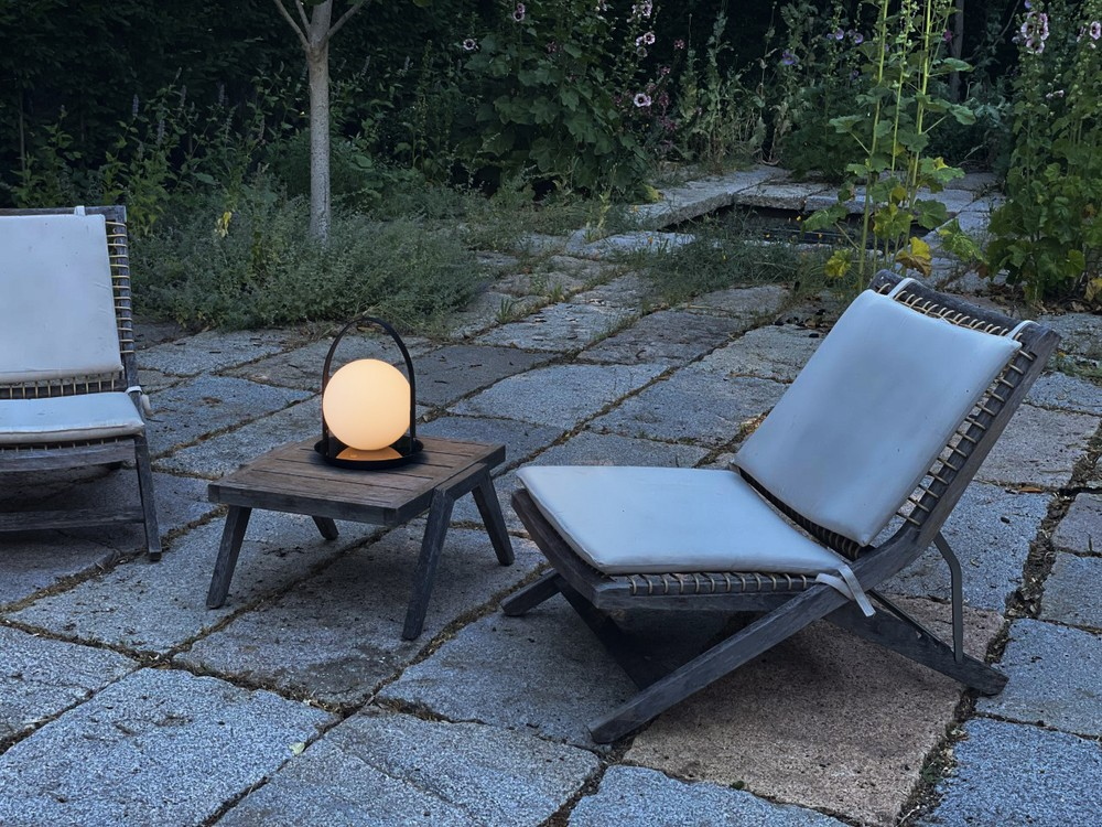 PABLO DESIGNS lampe de table portable BOLA LANTERN