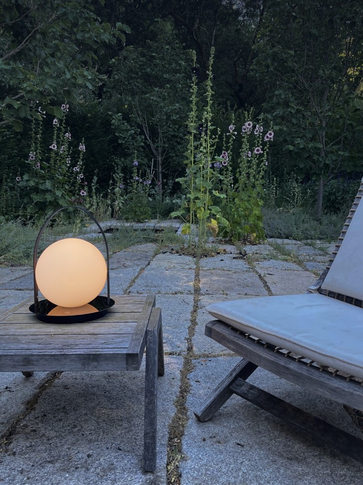 PABLO DESIGNS lampe de table portable BOLA LANTERN