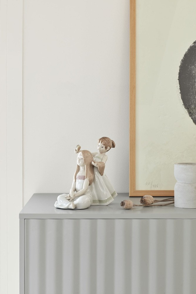 LLADRÓ objet décoratif JE TE PEIGNE