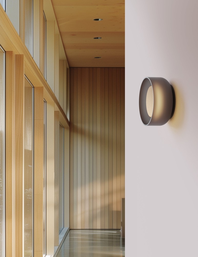 PABLO DESIGNS applique TOTEM SCONCE