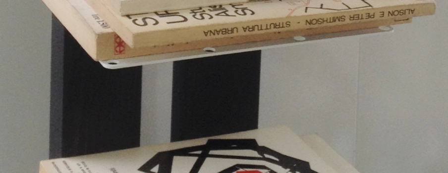 LE ZIE DI MILANO bibliothèque verticale ZIA ORTENSIA