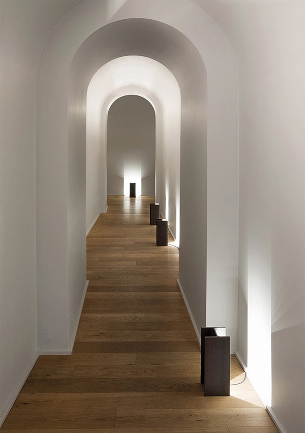 NEMO lampadaire ou lampe de table MAIS PLUS QUE CELA JE NE PEUX PAS