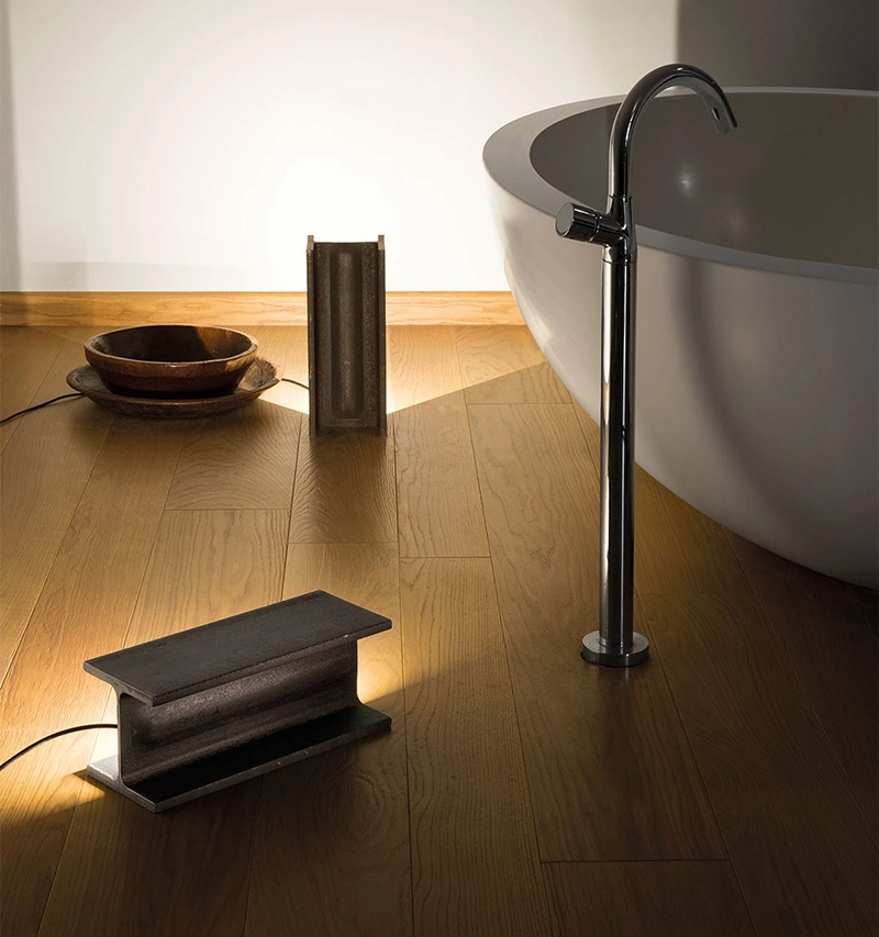 NEMO lampadaire ou lampe de table MAIS PLUS QUE CELA JE NE PEUX PAS