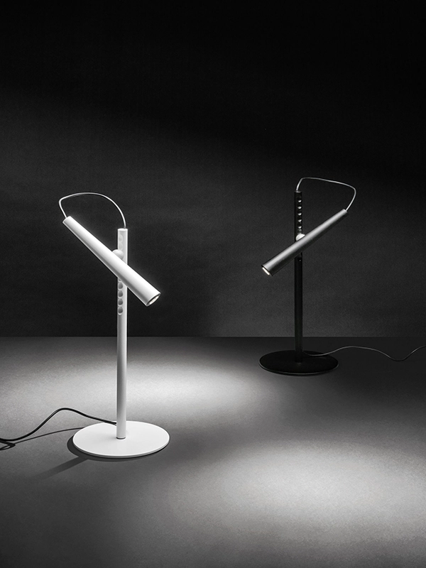 FOSCARINI lampe de table MAGNETO