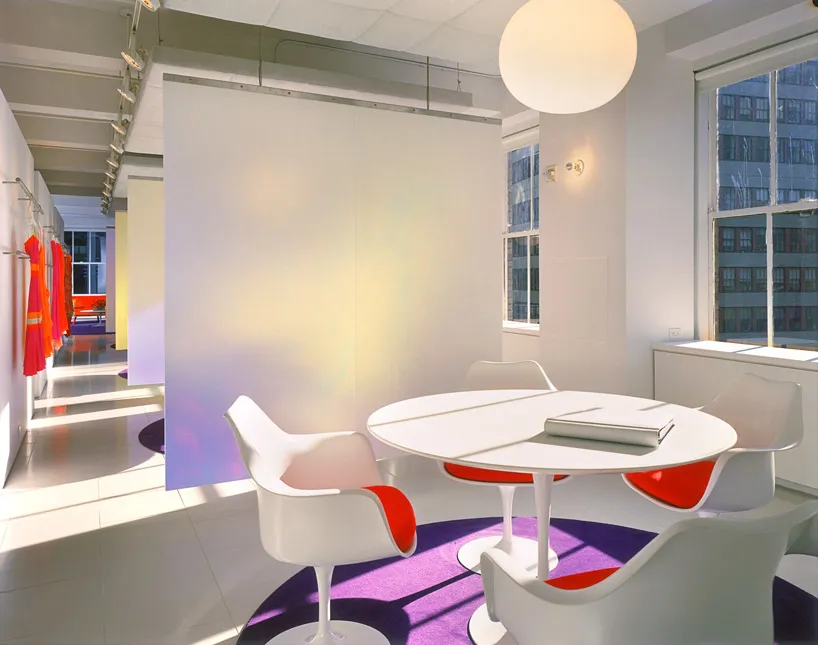 KNOLL fauteuil pivotant avec coussin TULIP