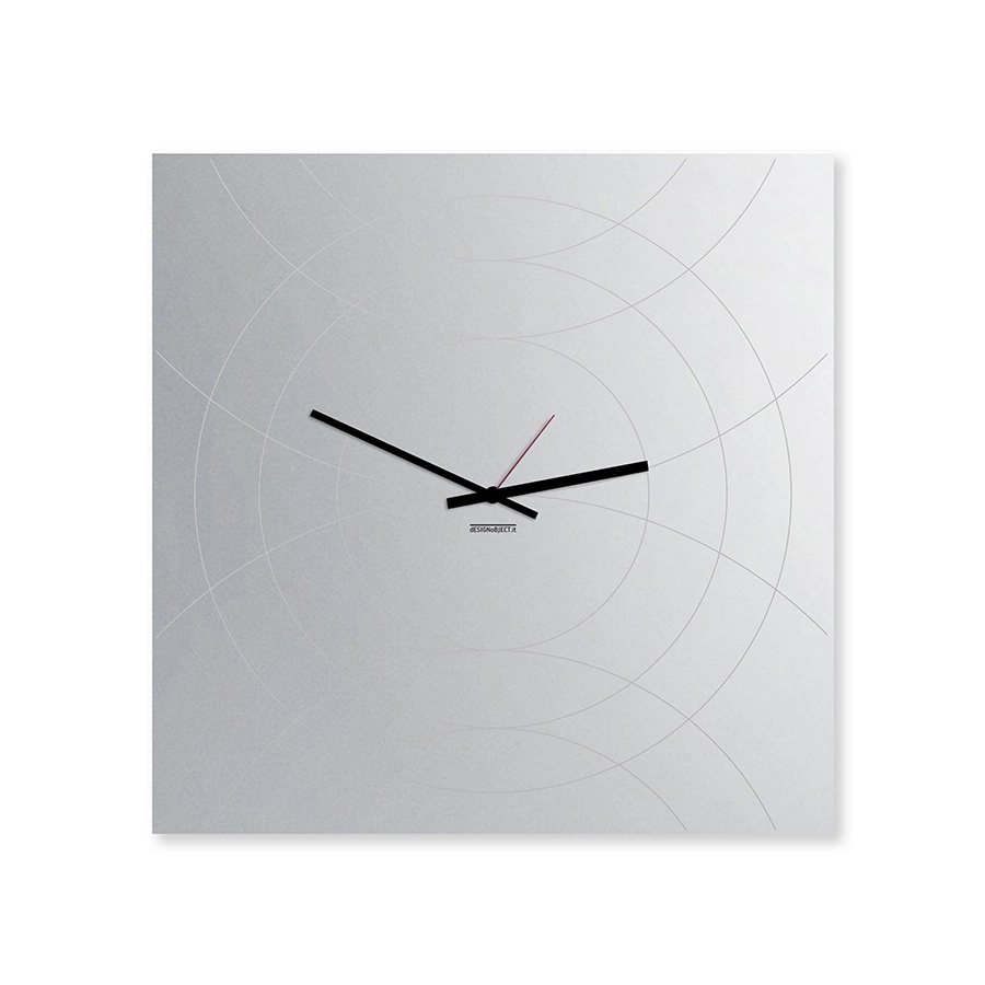 dESIGNoBJECT horloge murale avec mirror carré NARCISO
