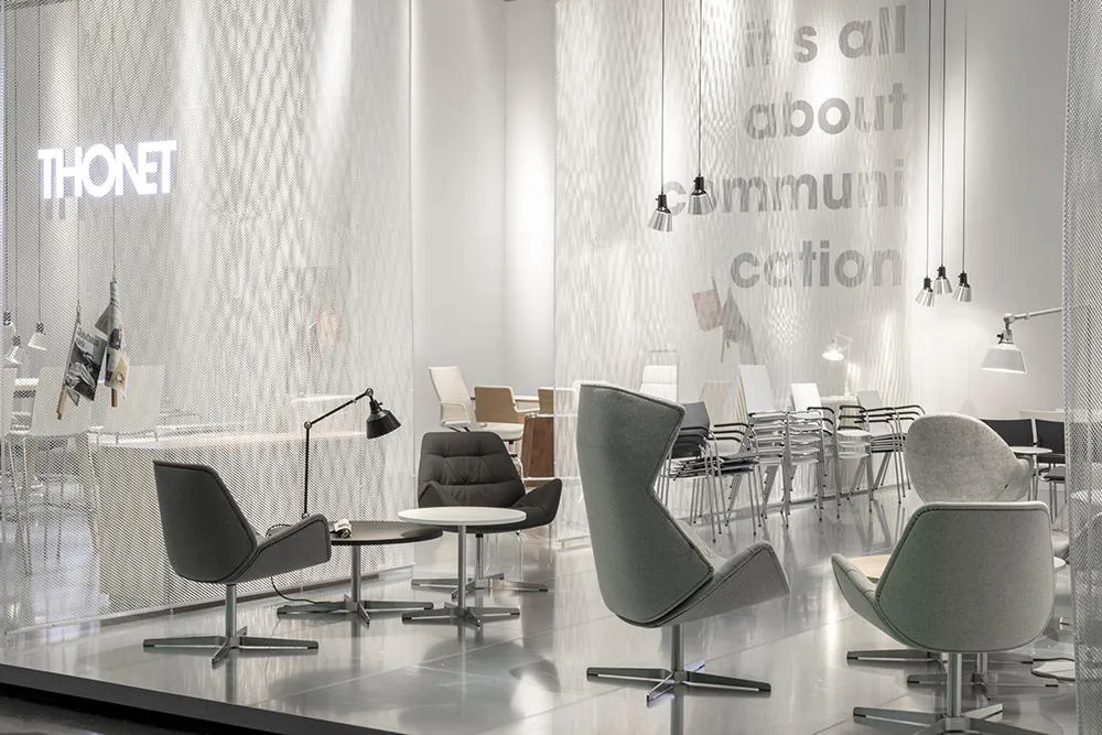 THONET fauteuil pivotante 808