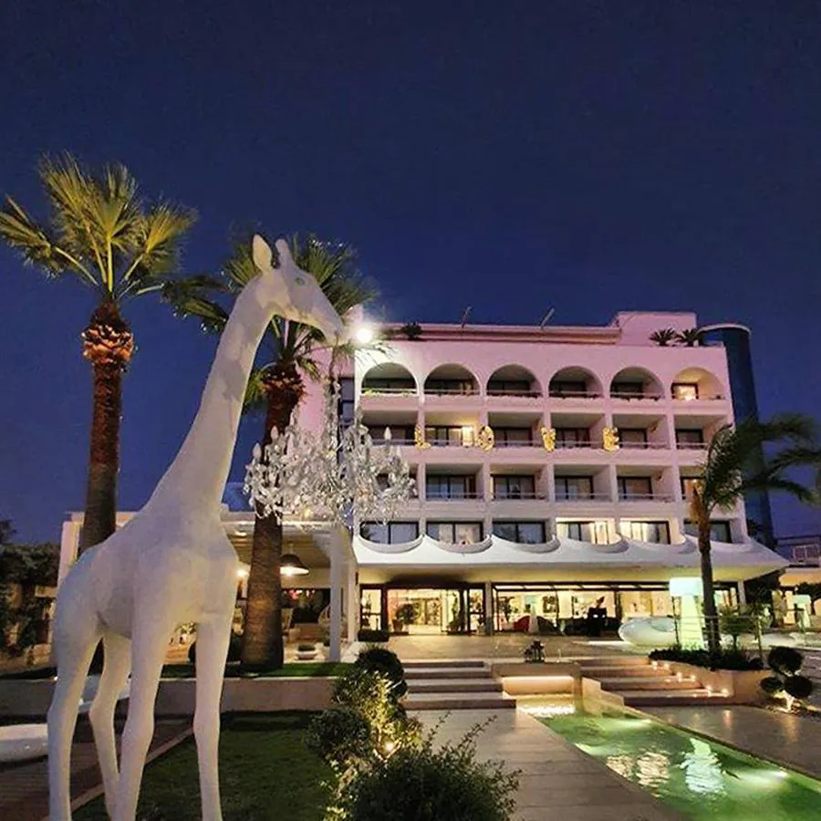 QEEBOO lampadaire d'extérieur GIRAFFE IN LOVE M OUTDOOR