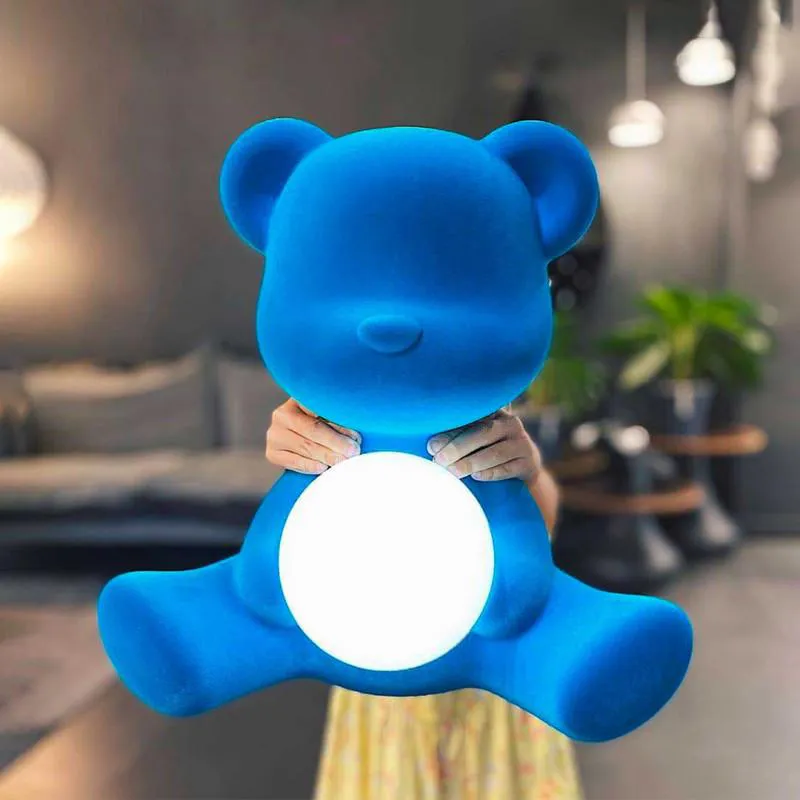 QEEBOO lampe de table TEDDY GIRL VELVET FINISH