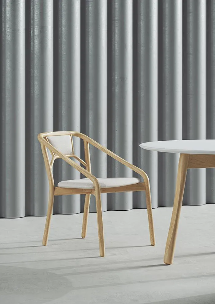 ALMA DESIGN set de 2 fauteuils MARNIE en frêne naturel avec assise et dossier rembourré