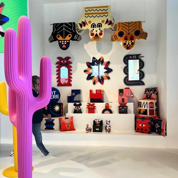 QEEBOO portemanteau sur pied SAGUARO pour l'extérieur