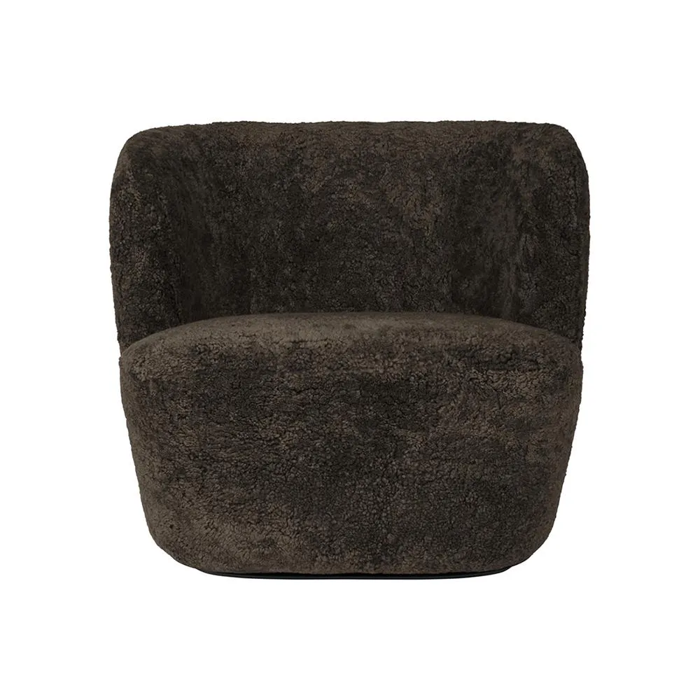 GUBI fauteuil STAY LARGE avec la base noire