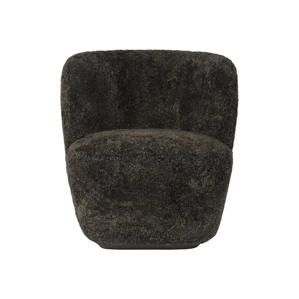 GUBI fauteuil STAY SMALL avec la base noire